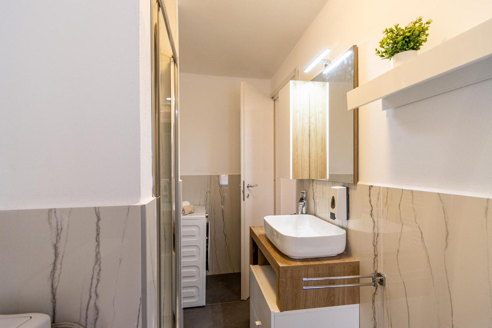 Golden Lake - Luxury Apartment ☆☆☆☆☆ - 100M From The Lake Бавено Экстерьер фото