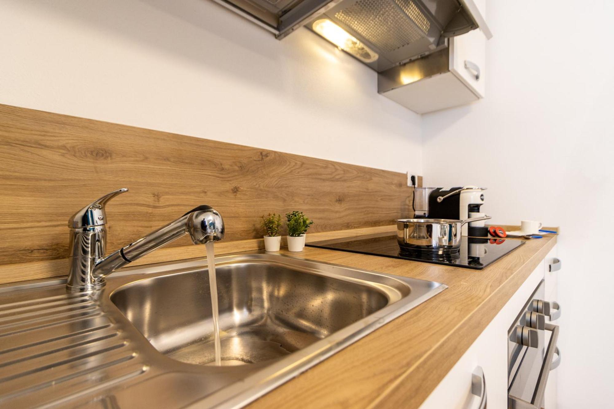 Golden Lake - Luxury Apartment ☆☆☆☆☆ - 100M From The Lake Бавено Экстерьер фото