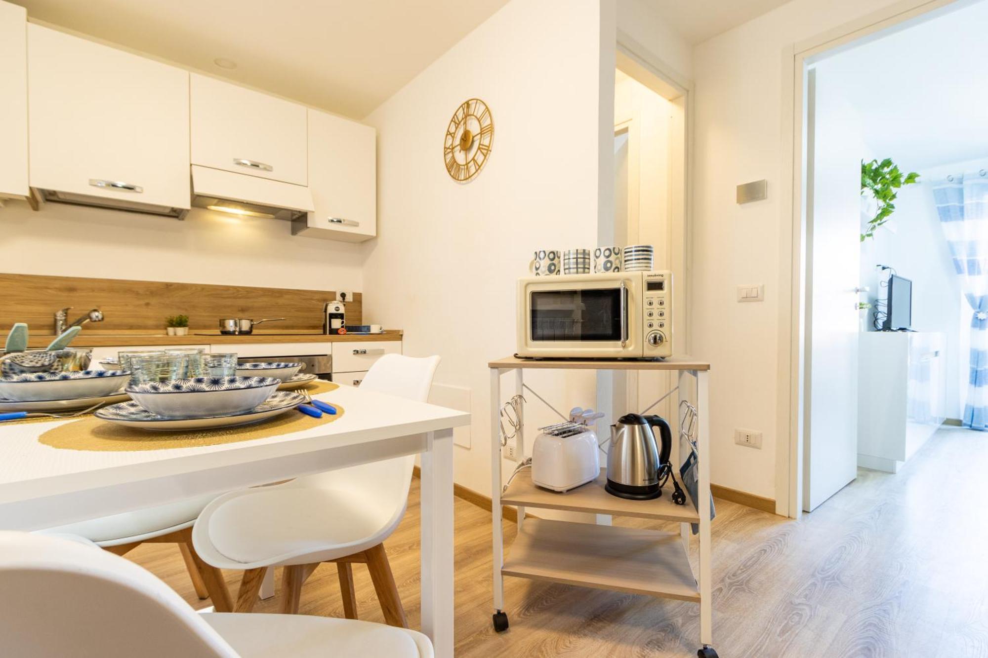 Golden Lake - Luxury Apartment ☆☆☆☆☆ - 100M From The Lake Бавено Экстерьер фото